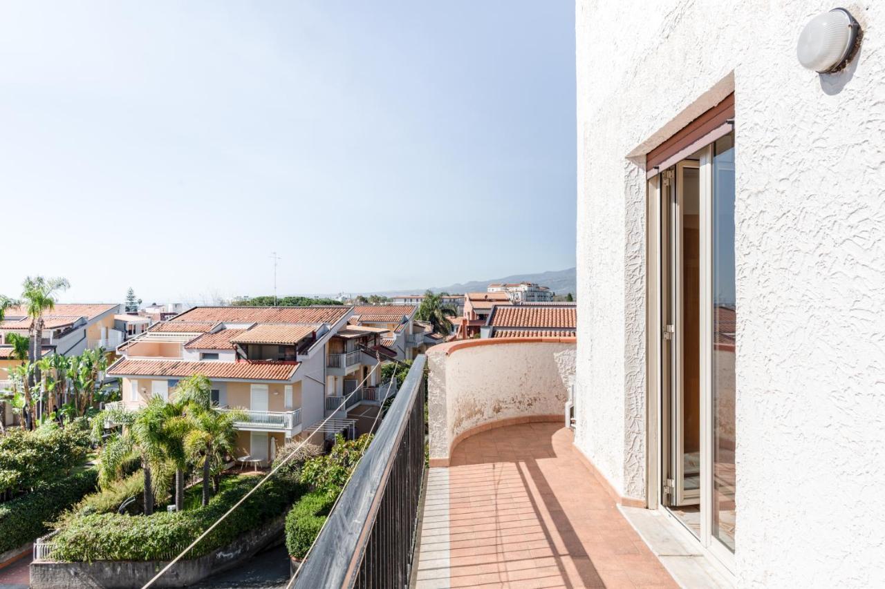 Giardini Naxos Apartment With Terrace Near The Sea Экстерьер фото